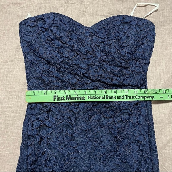 David's Bridal Navy Lace Strapless Sweetheart Gown Formal Bridesmaid Size 2 - Picture 8 of 8